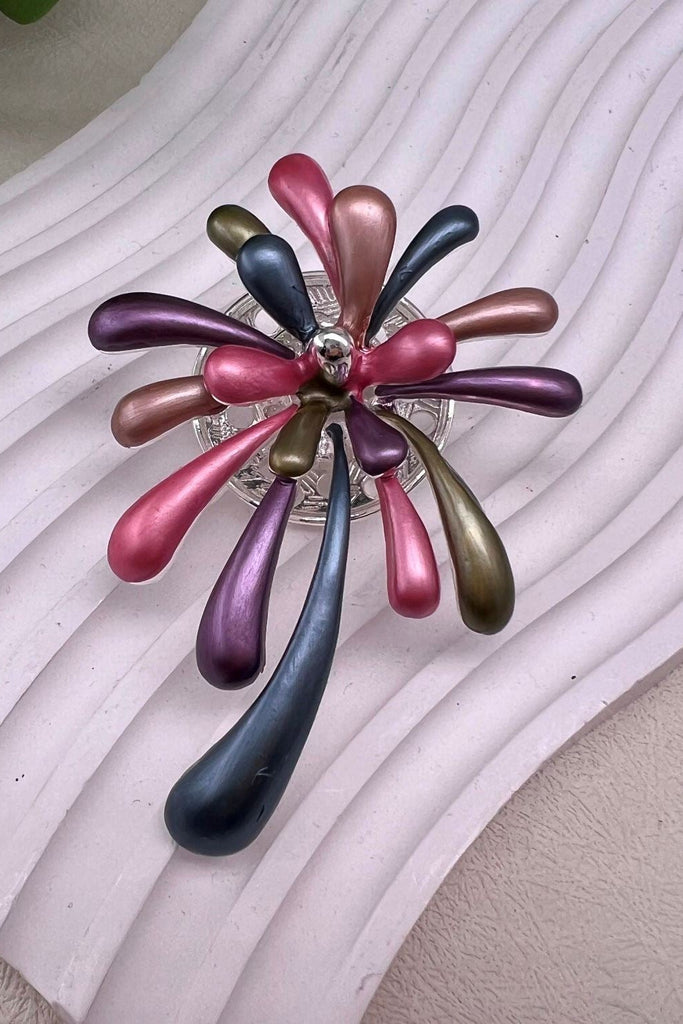 Deedee Flower Splash Magnetic Brooch