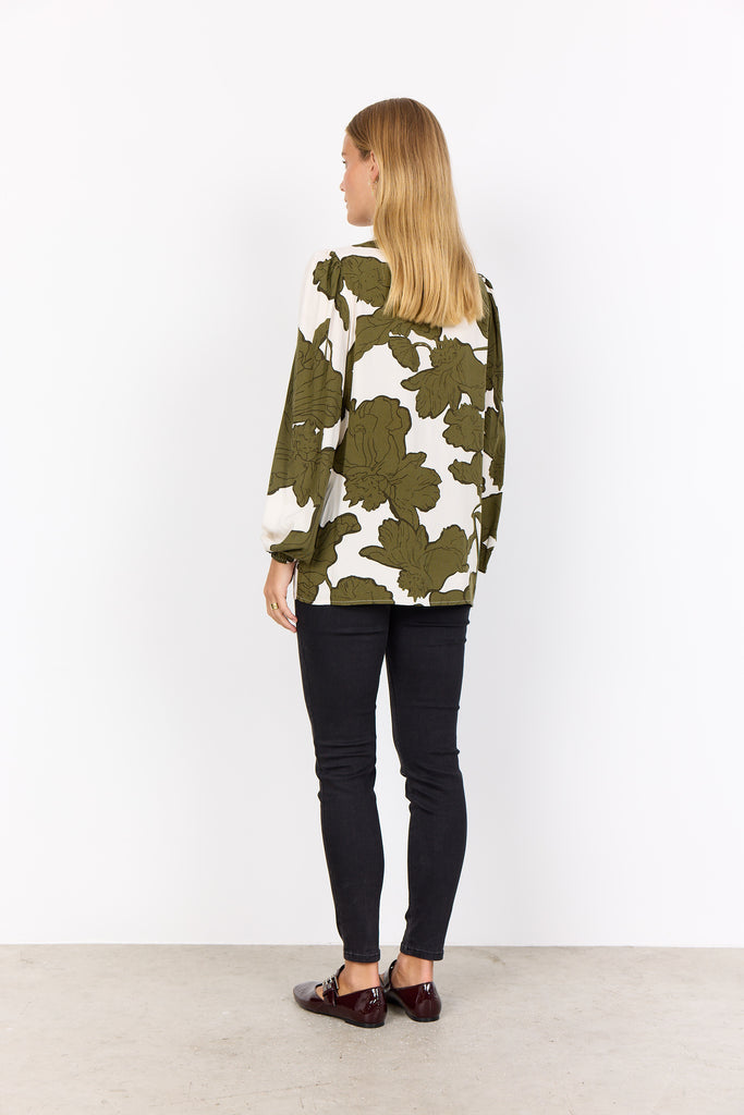 Vigdis Notch Neck Shirt