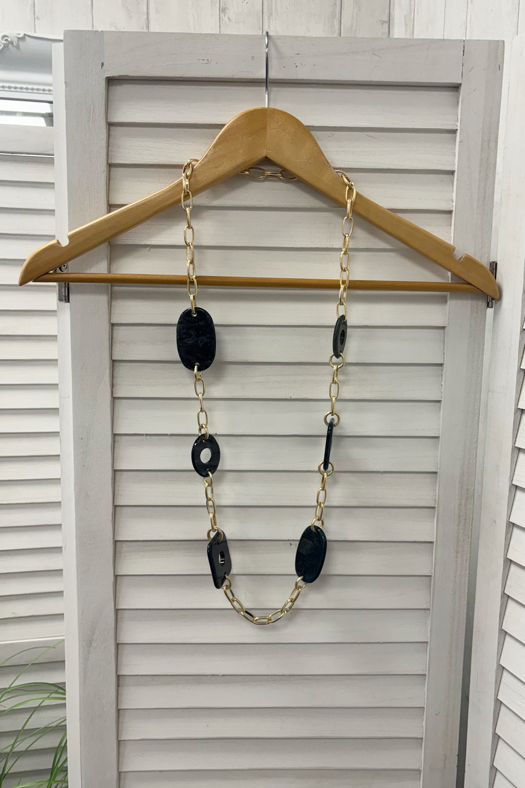 Noreen Statement Geometric Necklace