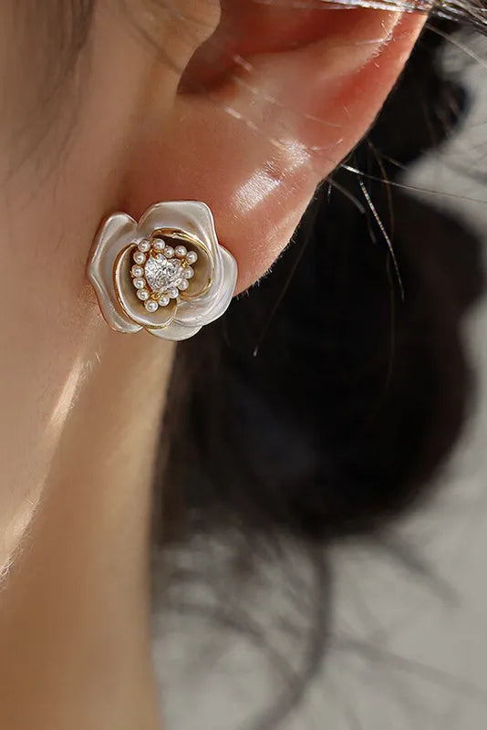 Mira Flower Earrings