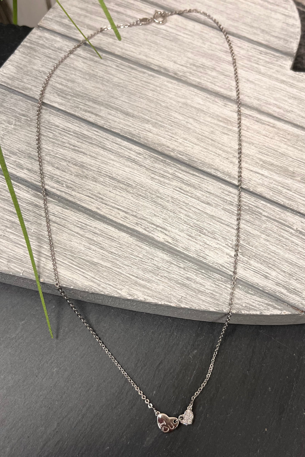 Tanvi Double Heart Detail Necklace