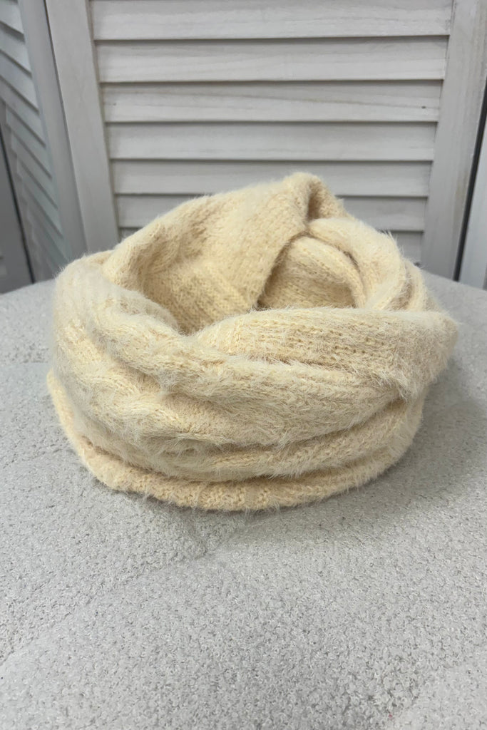 Harper Cable Knit Snood