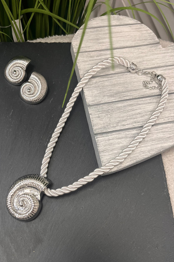 Sara Statement Shell Set