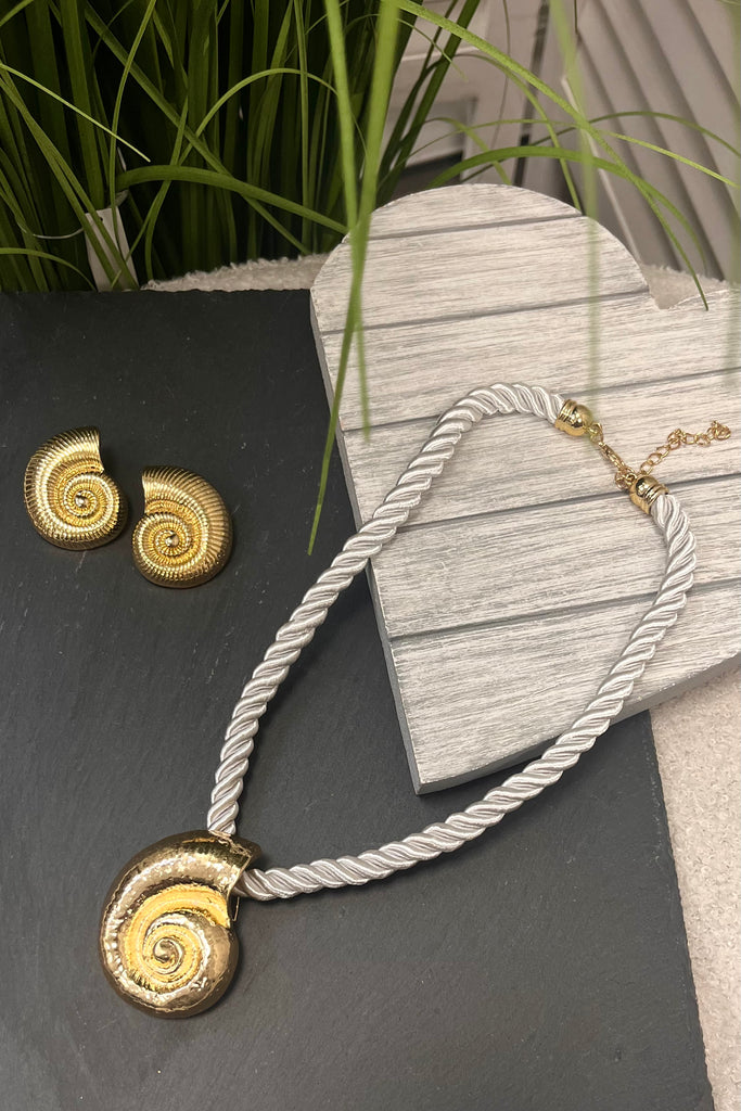 Sara Statement Shell Set