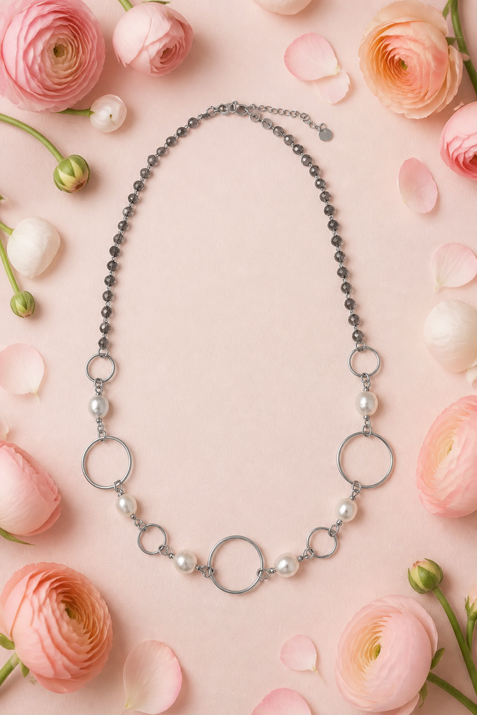 Naya Circle Pearl Necklace