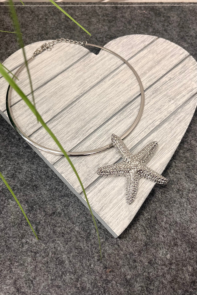 Callie Starfish Wire Necklace