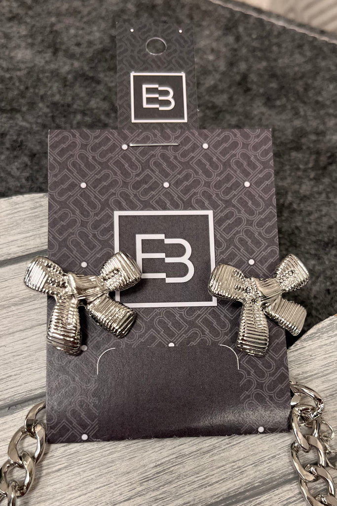 Dolly Bow Detail Necklace & Earring Set