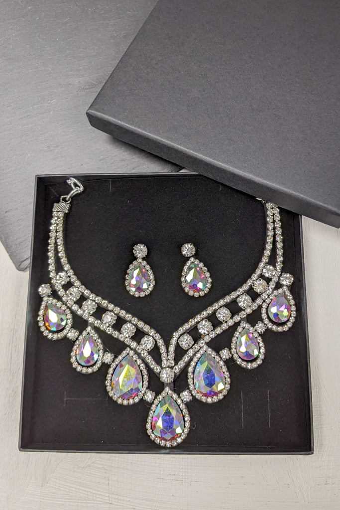 Cassidy Tear Drop Gem Set