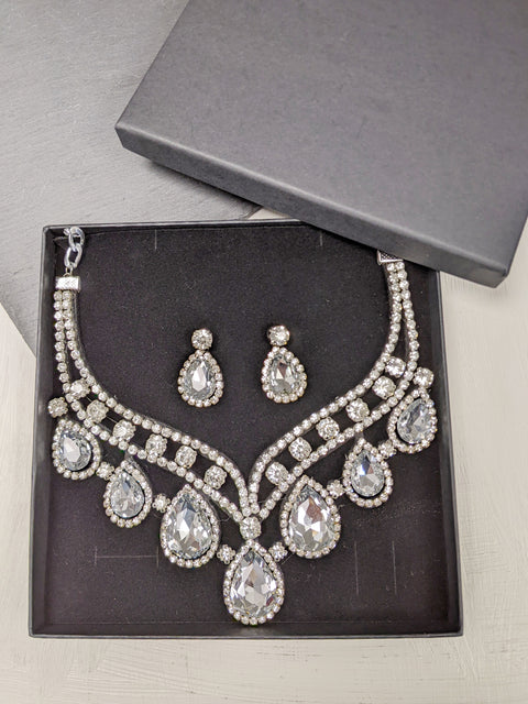 Cassidy Tear Drop Gem Set