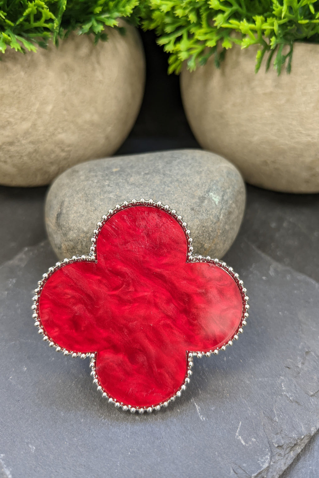 Evelyn Clover Magnetic Brooch