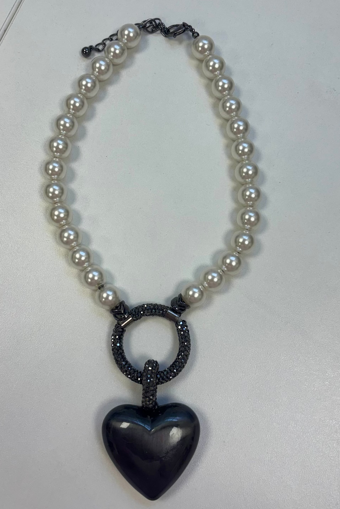 Raya Pearl Heart Pendant Necklace