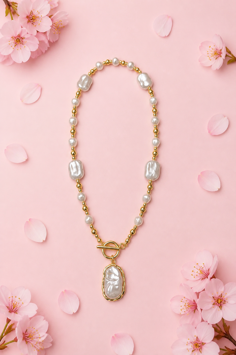 Harper Pearl Pendant Necklace