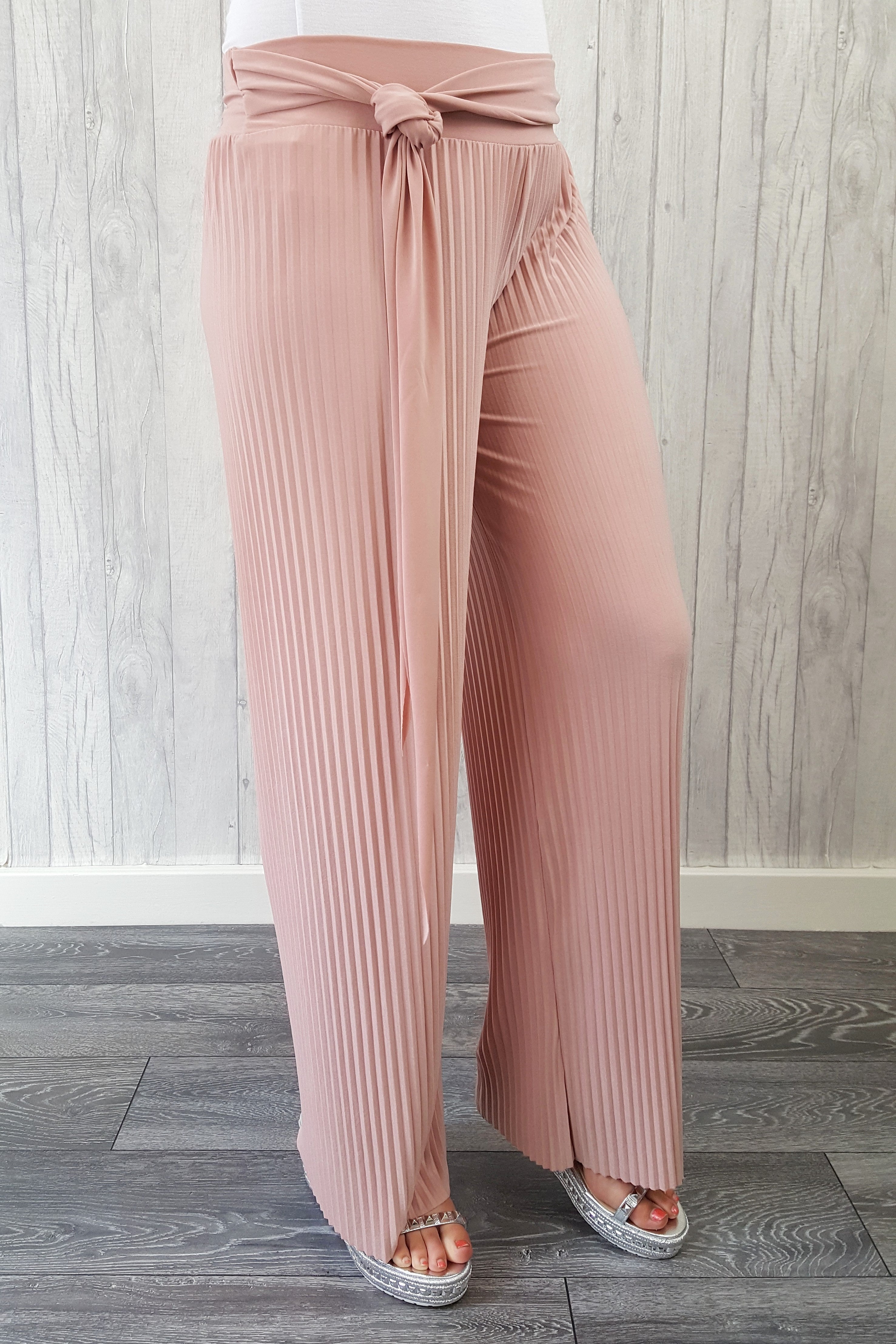 Pink best sale pleated pants