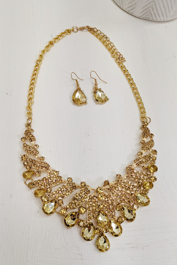 Clarisse Collar Necklace & Earrings Set